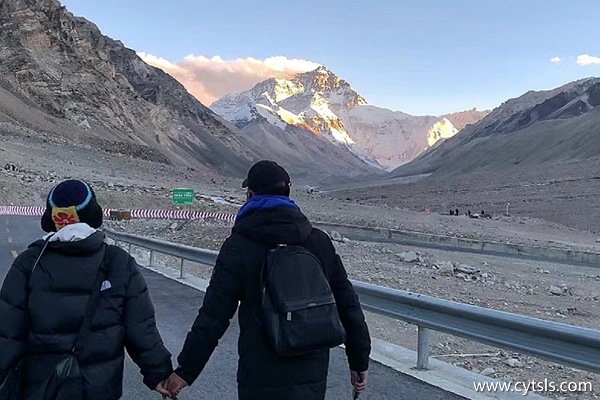 12月兩人報團(tuán)去西藏旅游6天多少錢